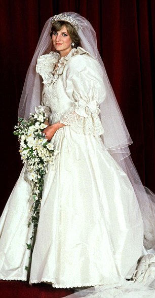 robe mariée princesse Diana avec manches moelleuses